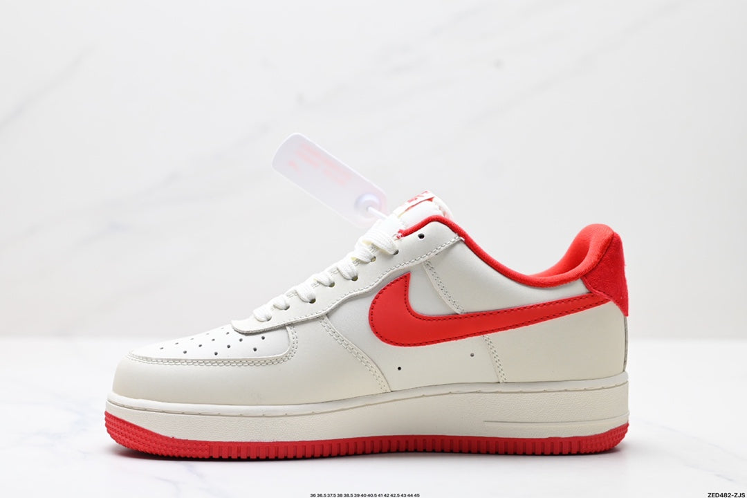 ✅NIKE AIR FORCE 1‘07 LV8